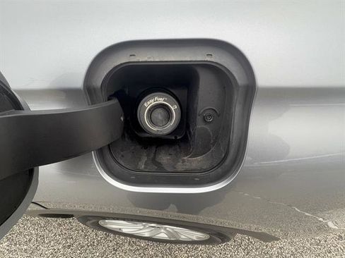 Used 2023 Lincoln Corsair AWD image 27