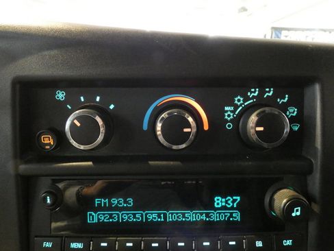 Used 2023 Chevrolet Express 2500 w/ Driver Convenience Package image 14