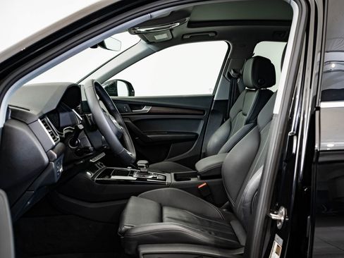 Used 2024 Audi Q5 e Premium image 24