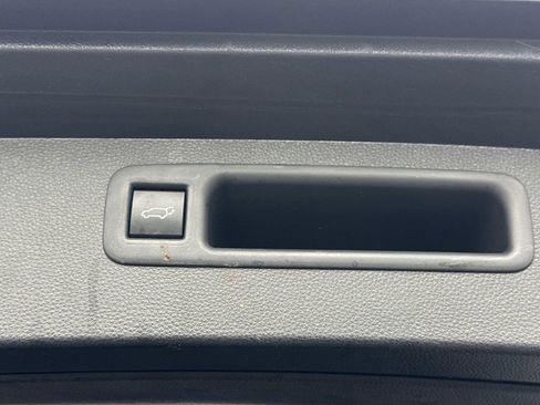 Used 2022 Toyota Highlander XLE image 5