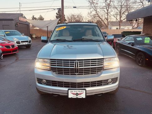 Used 2014 Lincoln Navigator 4WD image 2