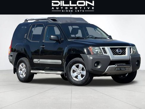 Used 2011 Nissan Xterra S w/ 4X4 Value Package image 2