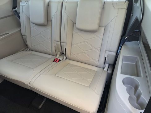 Used 2026 Volkswagen Atlas SE image 19