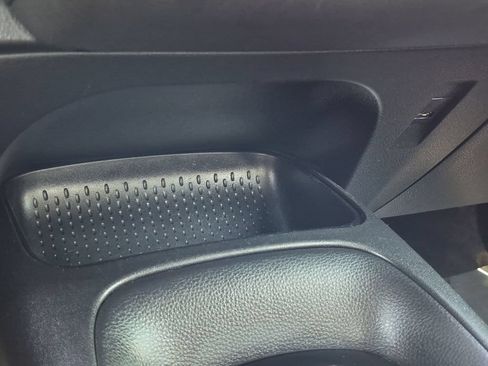 Used 2022 Toyota Corolla LE FWD image 24