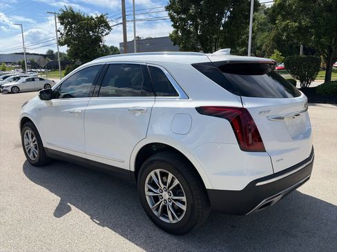 Used 2023 Cadillac XT5 Premium Luxury AWD/4WD image 2