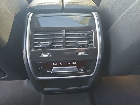 Used 2023 BMW X7 xDrive40i image 31