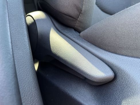 Used 2025 Toyota RAV4 LE AWD/4WD image 26