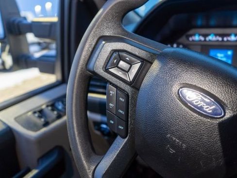 Used 2018 Ford F550 4x4 Crew Cab Super Duty image 12