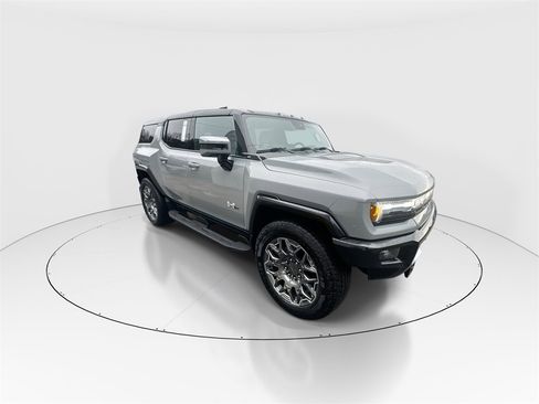 Used 2025 GMC Hummer EV 3X image 2