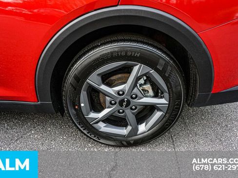 Used 2025 Kia K4 LXS image 17