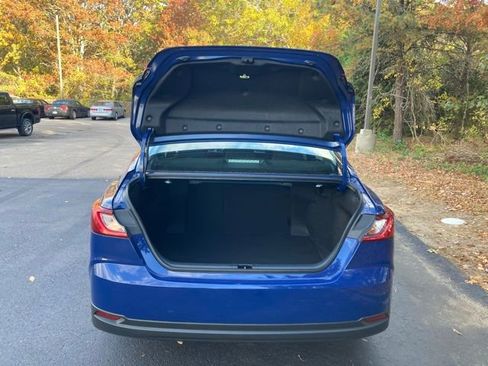 Certified 2025 Toyota Camry LE image 5