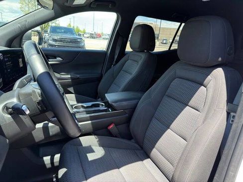 Used 2025 Chevrolet Equinox LT AWD/4WD image 7