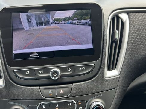 Used 2024 Chevrolet Malibu LT FWD image 10