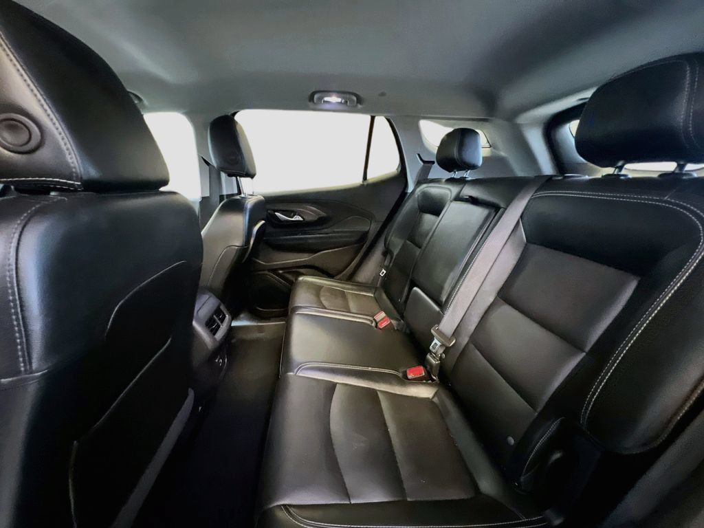 Used 2024 GMC Terrain SLT AWD/4WD image 22