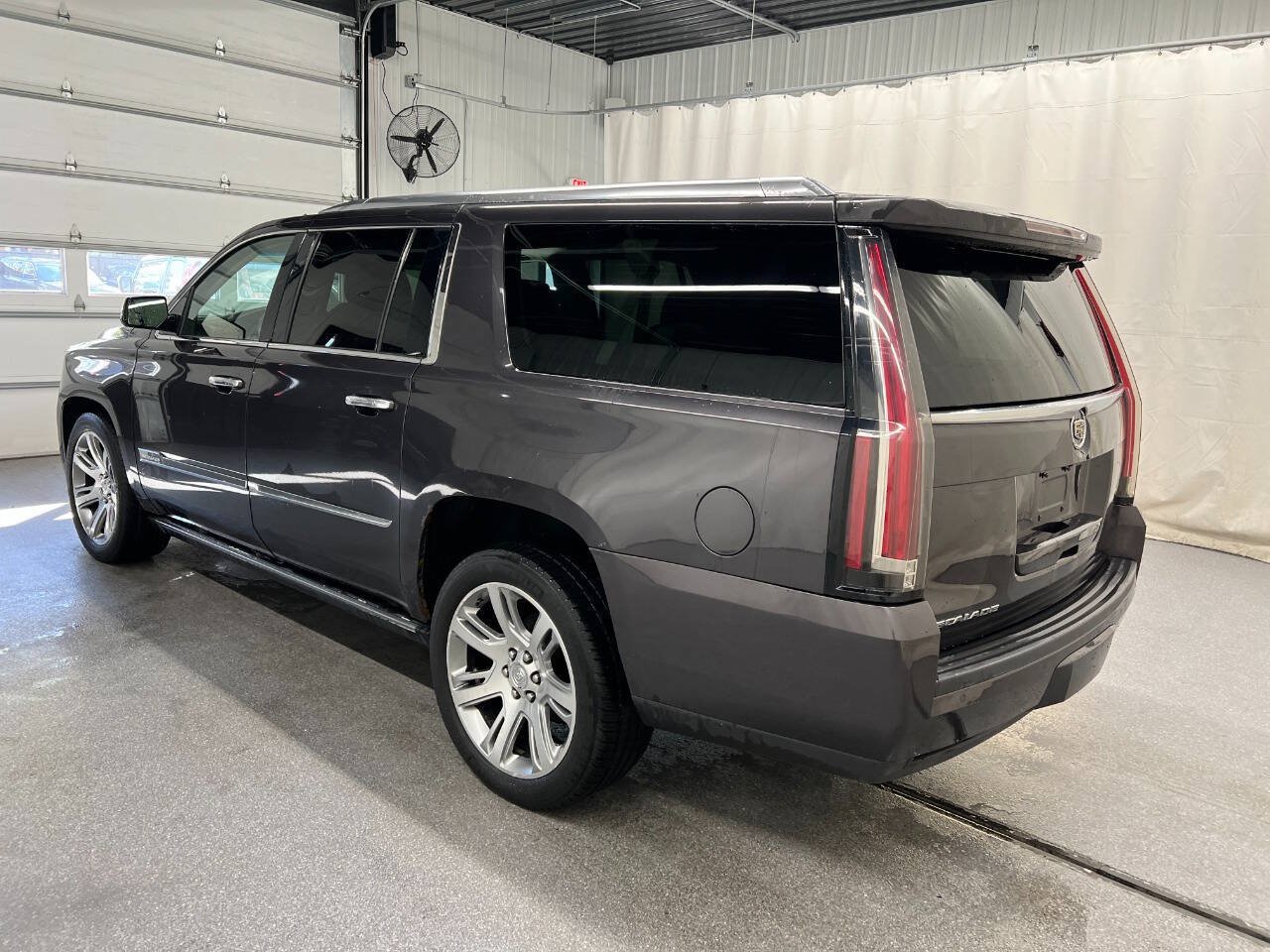 Used 2015 Cadillac Escalade ESV Premium AWD/4WD image 6