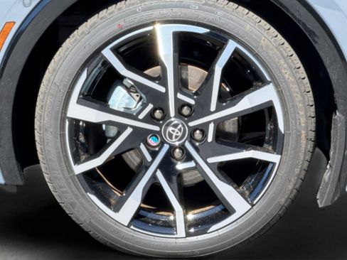 New 2026 Toyota Prius Plug-In Hybrid w/ Limited Premium Package FWD image 28