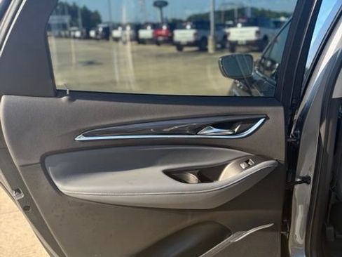 Used 2020 Buick Enclave Essence w/ Sound and Sites Package FWD image 22