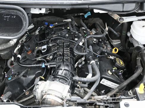 Used 2023 Ford Transit 350 XLT image 33