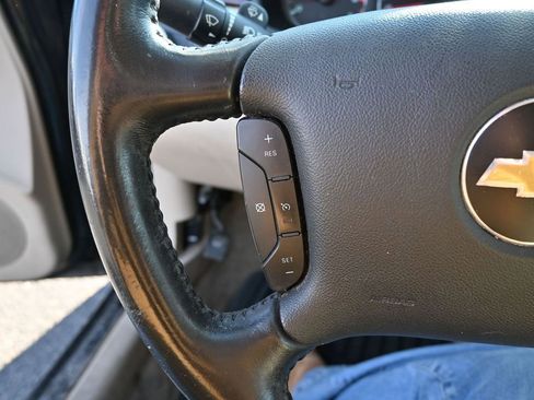 Used 2011 Chevrolet Impala LT w/ Luxury Edition Package image 21