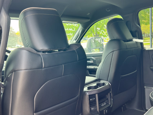 New 2026 RAM 2500 Laramie AWD/4WD image 40