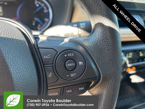 Used 2025 Toyota RAV4 LE AWD/4WD image 28