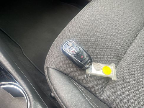 Used 2025 Buick Encore GX Preferred image 22