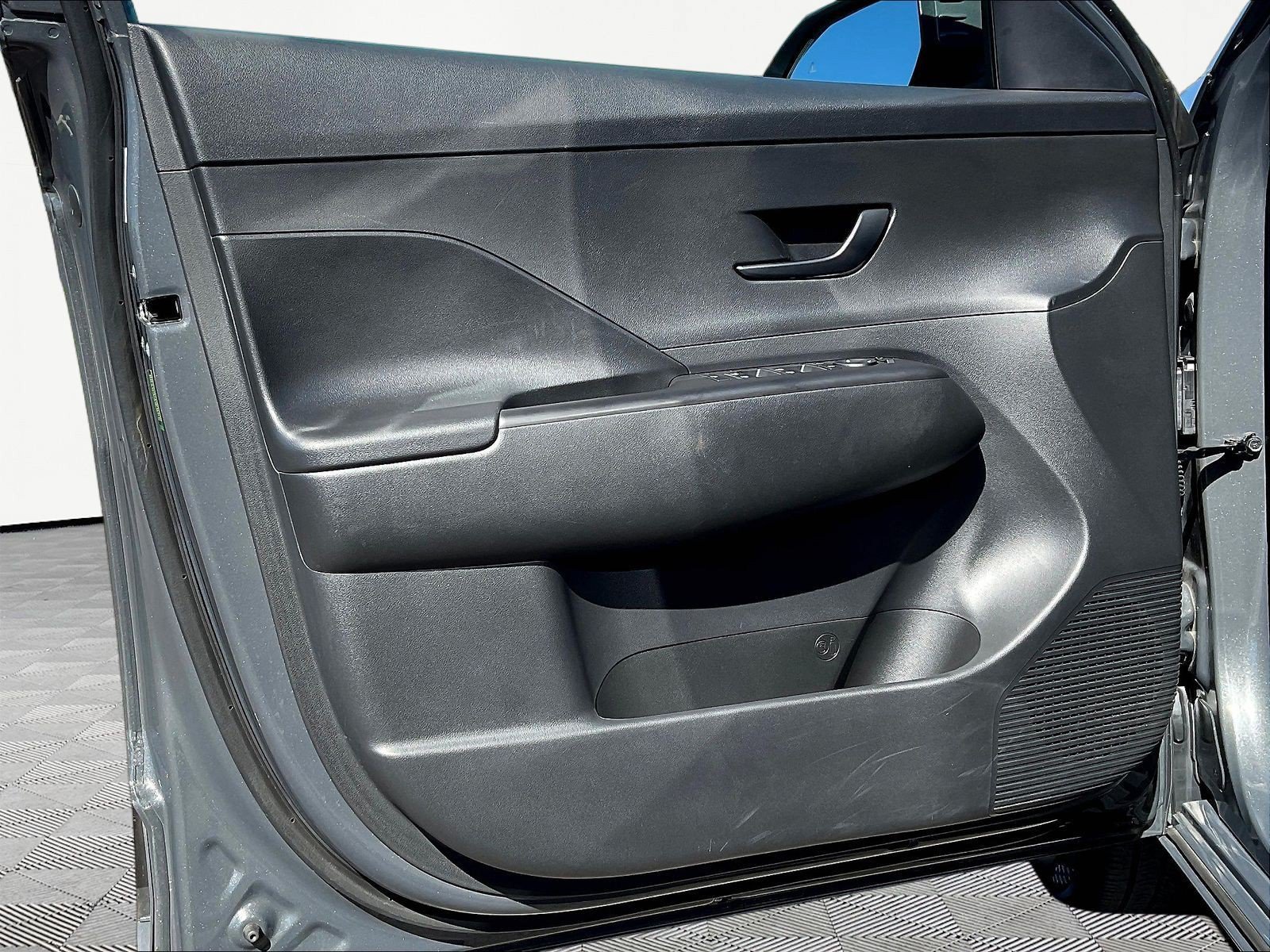 Used 2024 Hyundai Kona SEL FWD image 19
