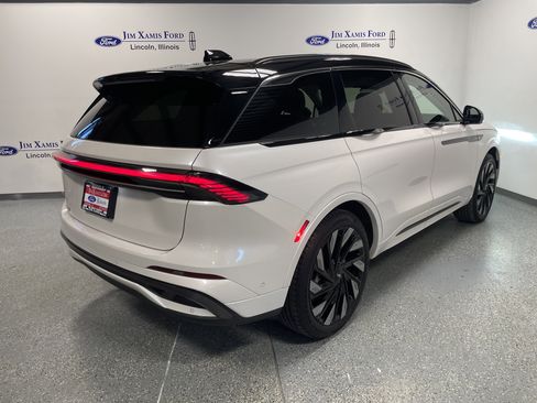 Used 2024 Lincoln Nautilus Black Label w/ Jet Appearance Package (87T) image 6