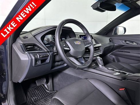 Used 2025 Cadillac CT4 Premium Luxury image 10