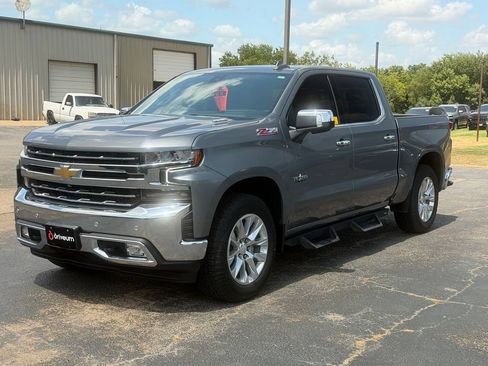 Used 2022 Chevrolet Silverado 1500 LTZ w/ LTZ Premium Texas Edition AWD/4WD image 3