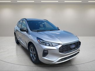 Used 2023 Ford Escape ST-Line AWD/4WD video 1