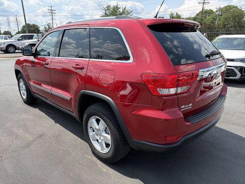 Used 2011 Jeep Grand Cherokee Laredo AWD/4WD image 7