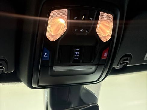New 2026 RAM 1500 Express AWD/4WD image 15