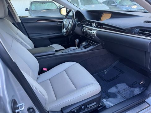 Used 2014 Lexus ES 350 image 19