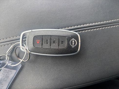 Used 2025 Nissan Sentra SV FWD image 21