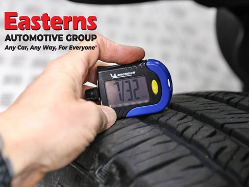 Used 2025 Jeep Wrangler Unlimited Sahara image 28