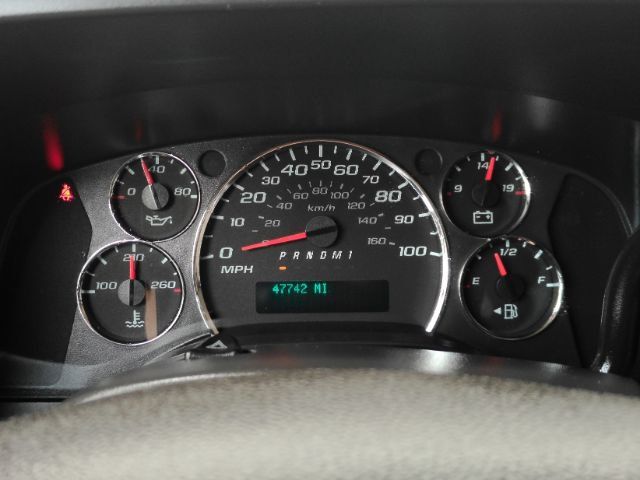 Used 2020 Chevrolet Express 2500 w/ Driver Convenience Package RWD image 28