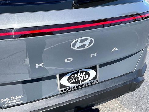 Used 2025 Hyundai Kona SE FWD image 29