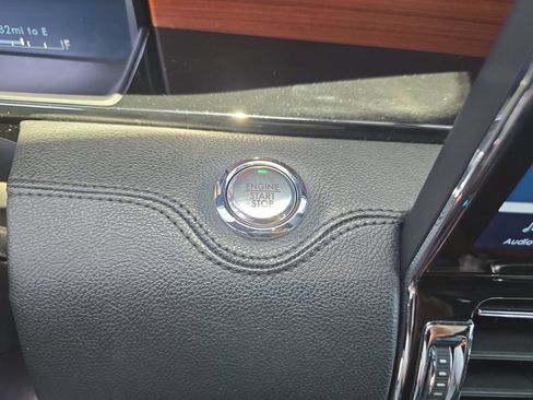 Used 2022 Lincoln Navigator Reserve AWD/4WD image 28