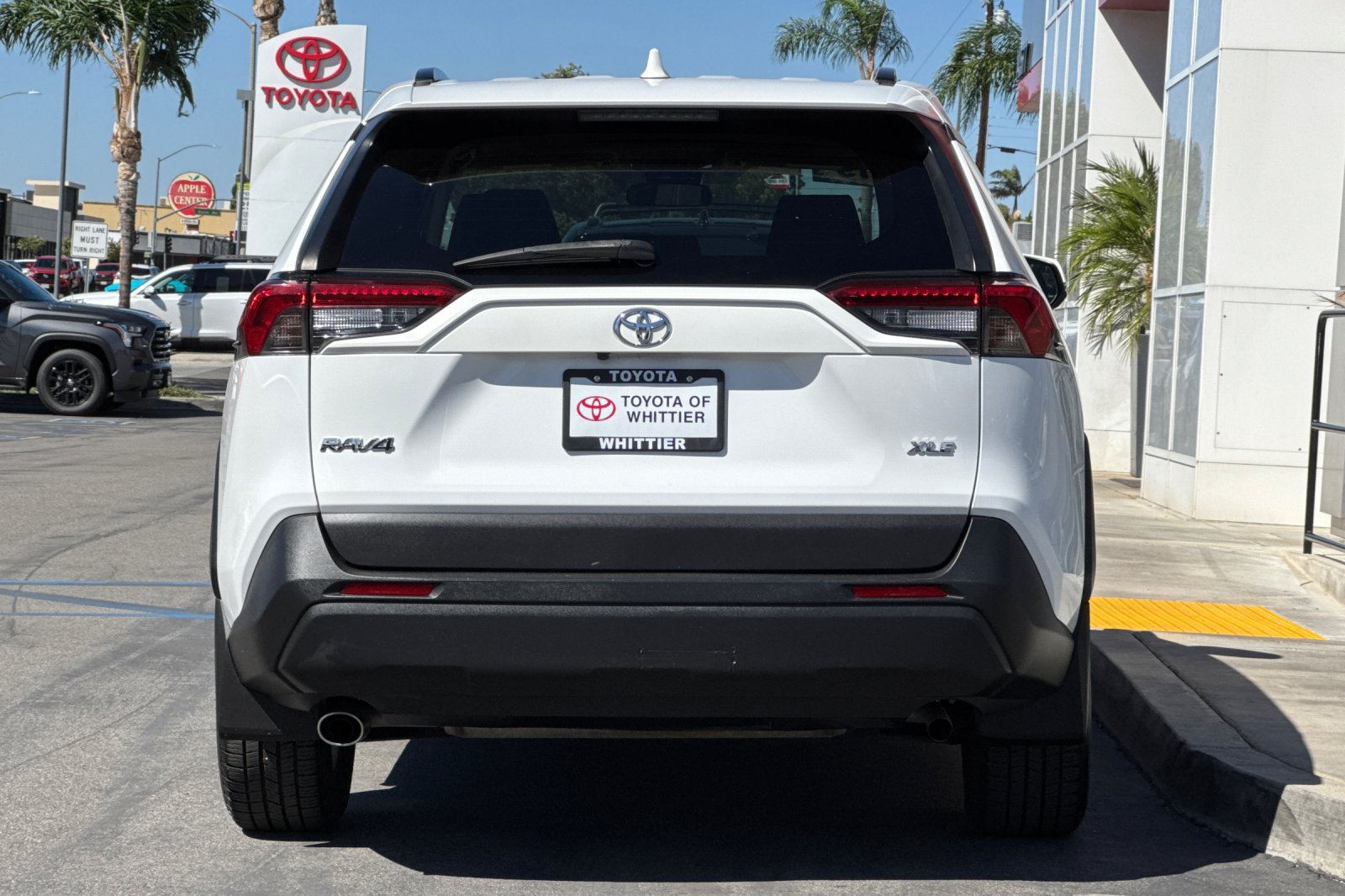 Certified 2019 Toyota RAV4 XLE w/ Carpet Mat Package FWD image 6