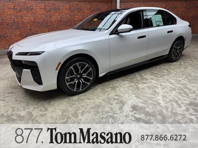New 2025 BMW 760i xDrive w/ Luxury Rear Seating Package