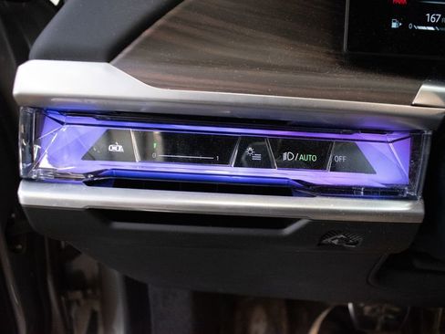 Certified 2023 BMW 760i xDrive w/ Executive Package image 20