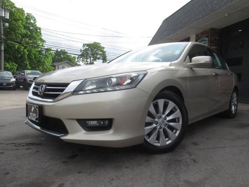 Used 2015 Honda Accord EX-L image 32