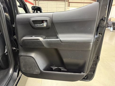 Used 2020 Toyota Tacoma TRD Off-Road w/ TRD Premium Off Road Package image 13