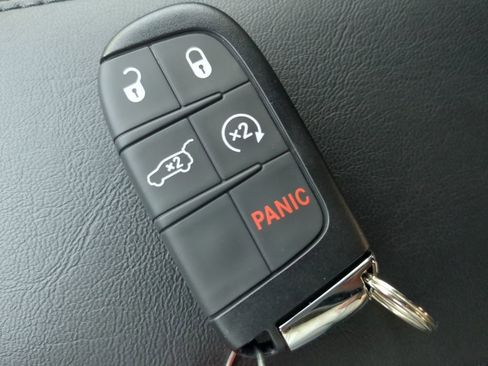 New 2025 Jeep Compass Latitude w/ Convenience Group image 25