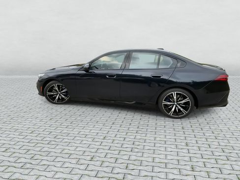 Used 2024 BMW 540i xDrive w/ Premium Package AWD/4WD image 5