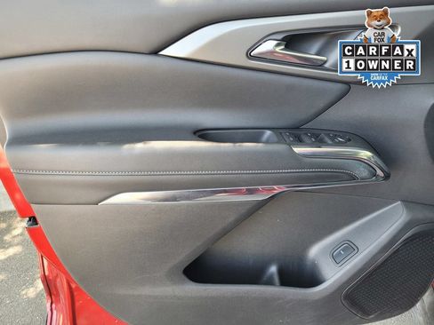 Used 2025 Chevrolet Traverse LT AWD/4WD image 15