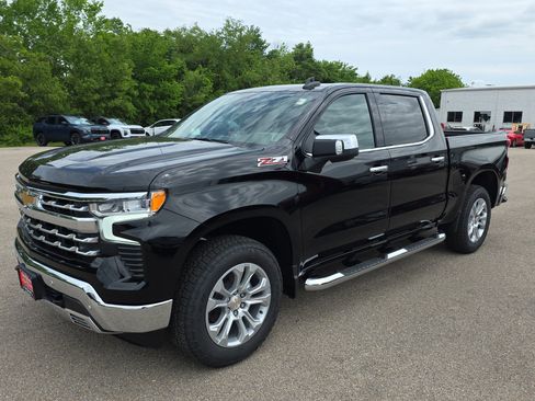 New 2026 Chevrolet Silverado 1500 LTZ w/ Z71 Off-Road Package AWD/4WD image 4
