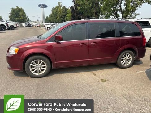 Used 2019 Dodge Grand Caravan SXT FWD image 10