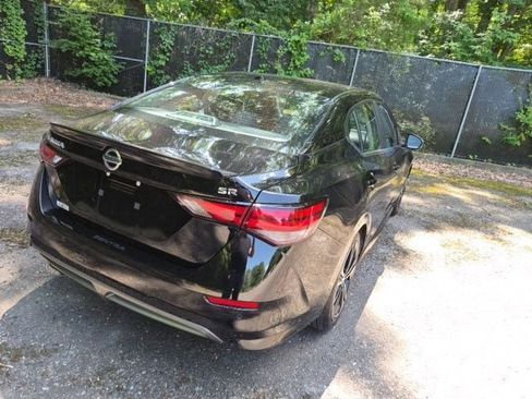Used 2023 Nissan Sentra SR w/ Electronics Package FWD image 8